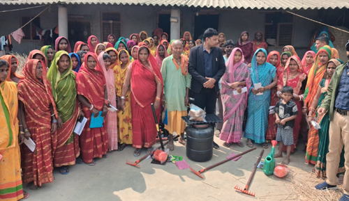 दलित कृषकलाई बीउबिजन र कृषि सामग्री वितरण